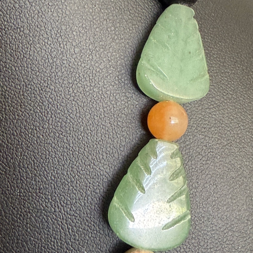 Green Aventurine Carved Leaf Necklace with gemstone Beads - Picture 4 of 16